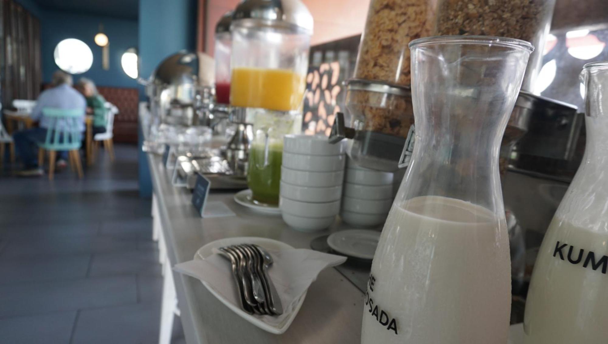 Quo Quality Hotel Manizales Exterior photo A carafe of raki