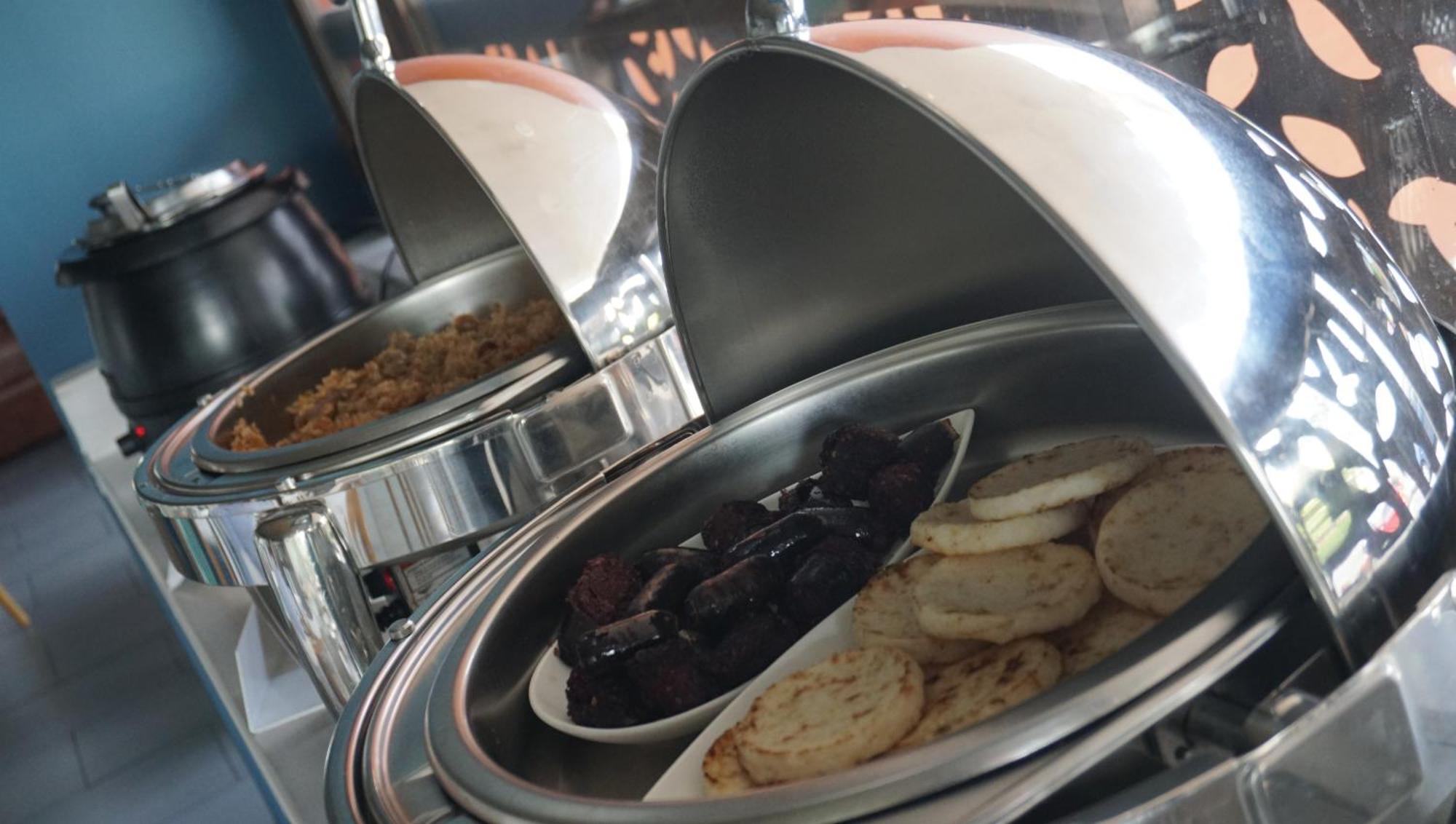 Quo Quality Hotel Manizales Exterior photo A chafing dish